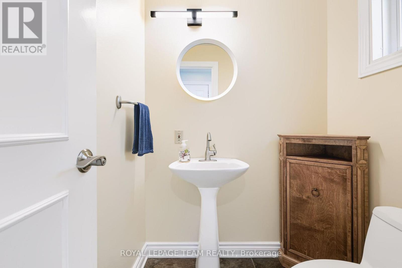 230 Lincoln Heights Road, Ottawa, ON