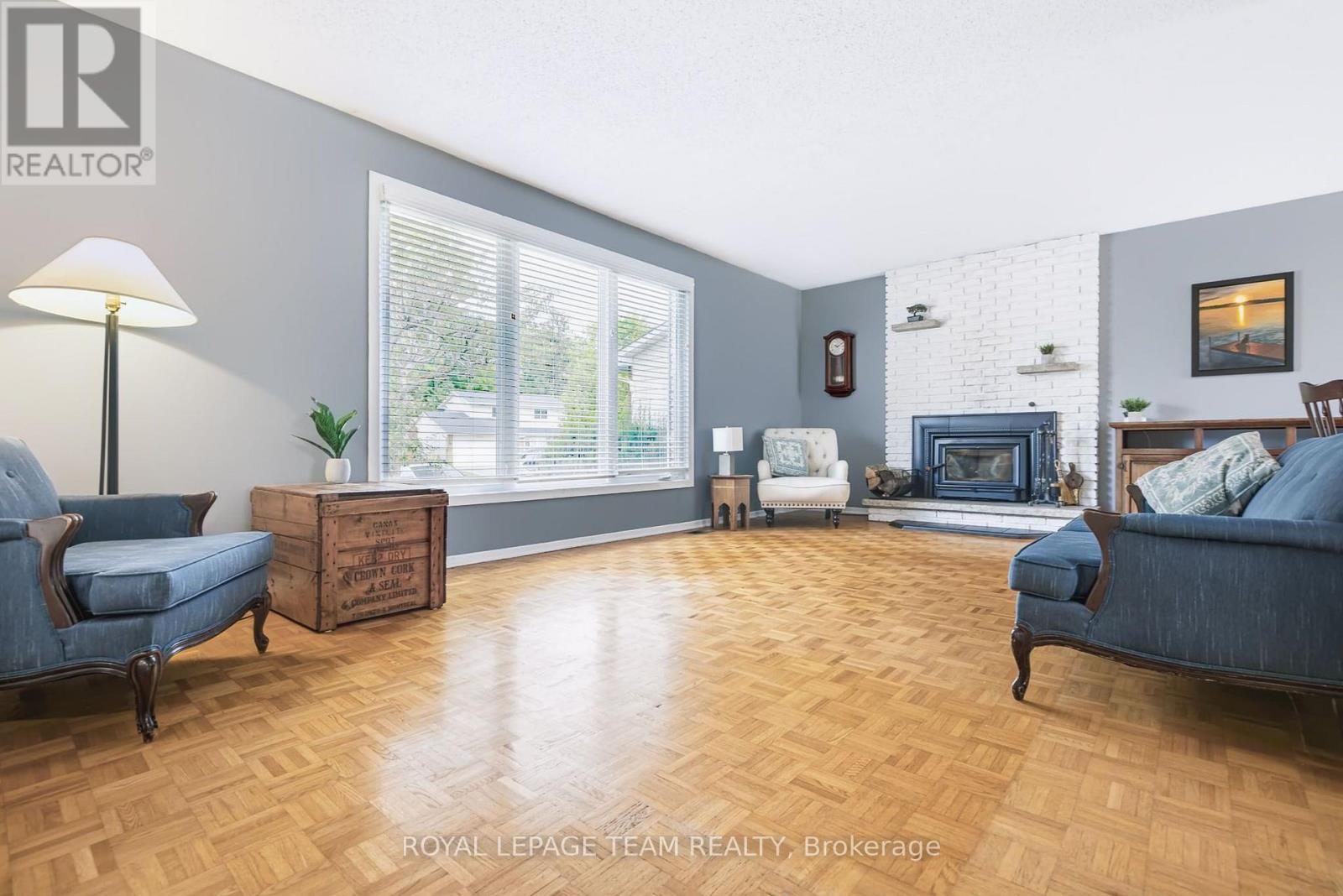 230 Lincoln Heights Road, Ottawa, ON