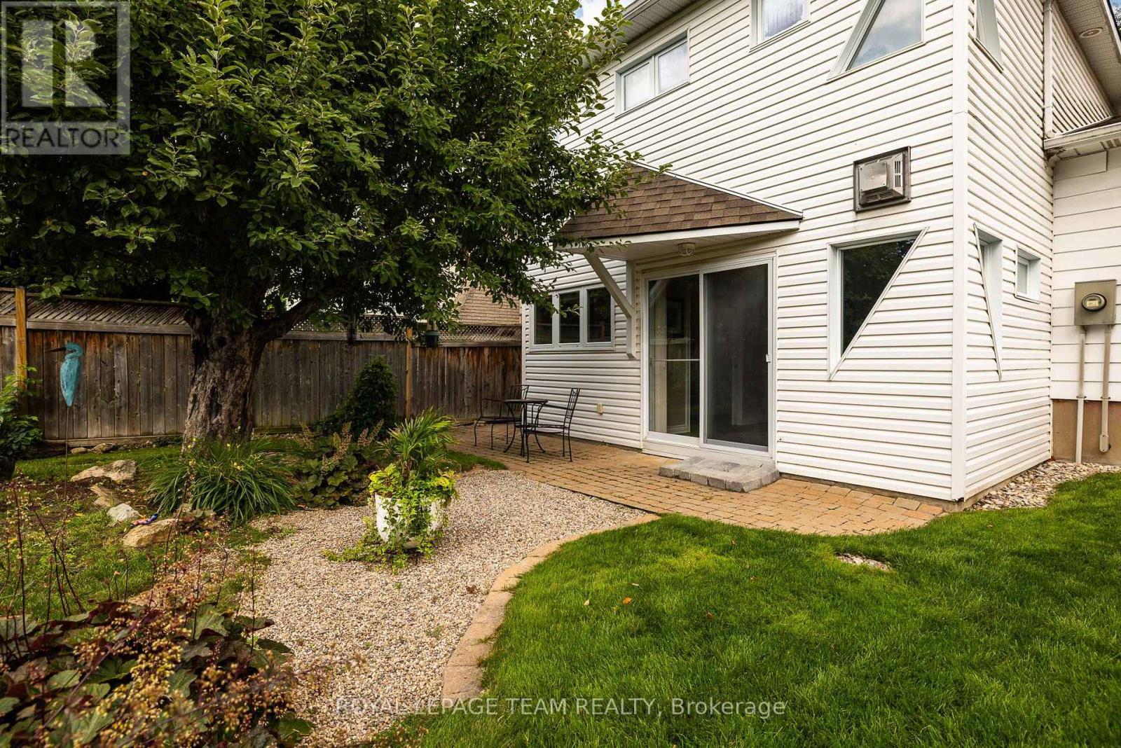 230 Lincoln Heights Road, Ottawa, ON