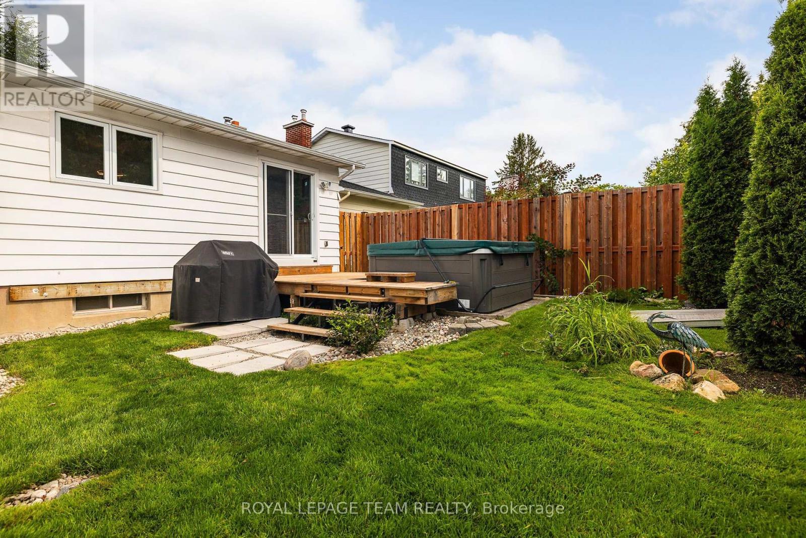 230 Lincoln Heights Road, Ottawa, ON