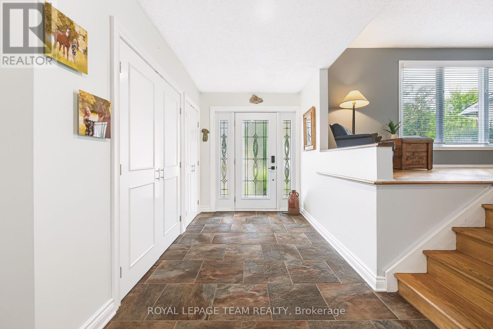 230 Lincoln Heights Road, Ottawa, ON