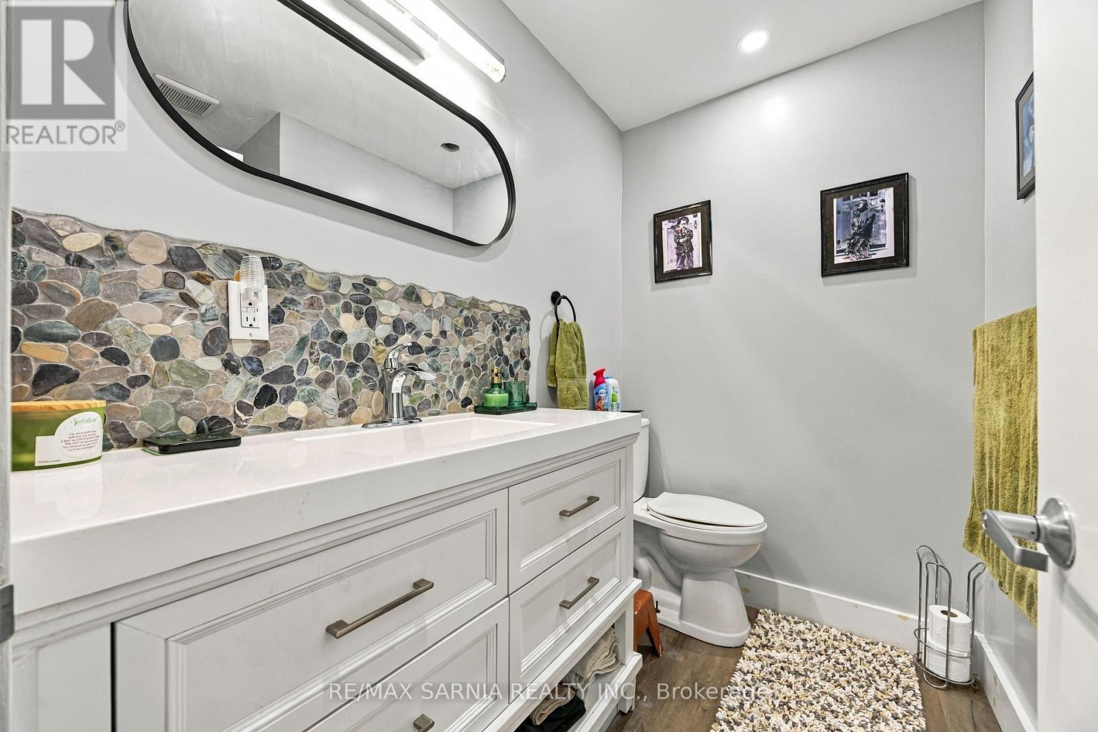 1186 St. Clair Parkway, St. Clair, ON