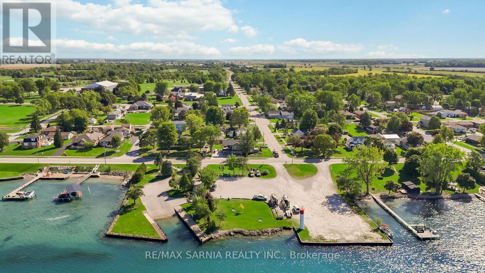 1186 St. Clair Parkway, St. Clair, ON