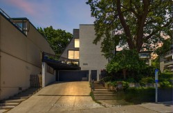 7-2366 Queen Street EToronto, ON M4E 1H4