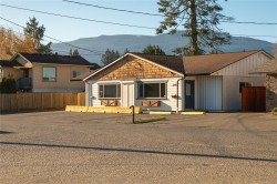 2206/2204 Petersen Pl Nanaimo, BC V9S 4N5