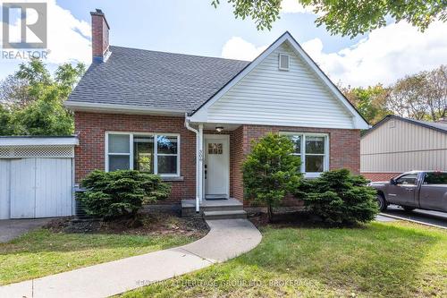 306 GLENGARRY ROAD  Kingston (West Of Sir John A. Blvd), ON K7M 3J9