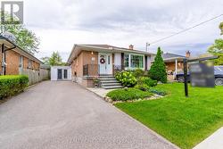 20 BASILDON CRESCENT Toronto, ON M1M 3E2