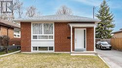 LOWER - 5 APPLEFIELD DRIVE Toronto, ON M1P 3X8