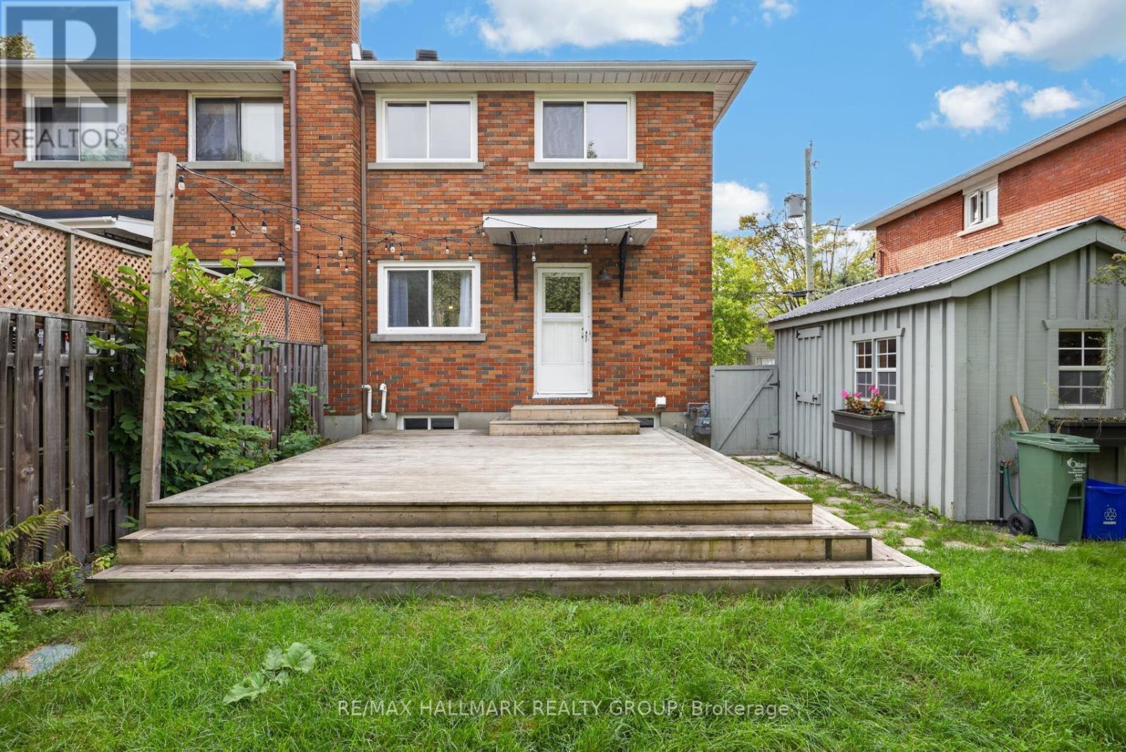 1213 Emperor Avenue, Ottawa, ON