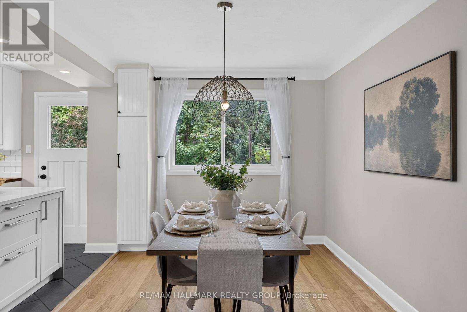 1213 Emperor Avenue, Ottawa, ON