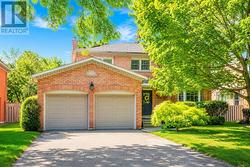 1962 CALGARY COURT Mississauga, ON L5H 4J1