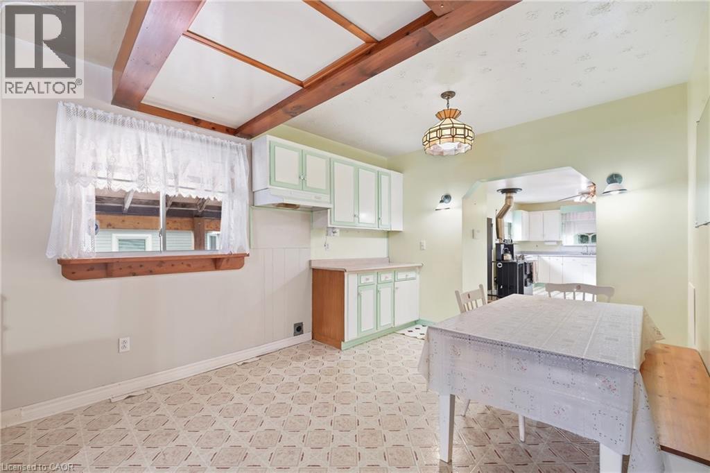 423 Lawrence Avenue, Kitchener, ON
