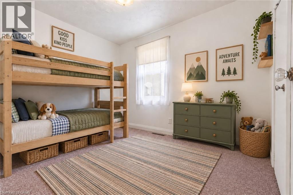 423 Lawrence Avenue, Kitchener, ON