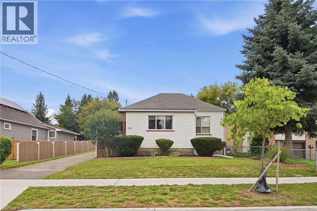 423 Lawrence Avenue, Kitchener, ON