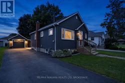 218 NEFF STREET Port Colborne (Main Street), ON L3K 3T6