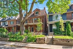 195 GRACE STREET Toronto, ON M6G 3A7