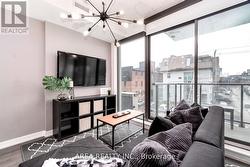 334 - 461 ADELAIDE STREET W Toronto, ON M5V 1T1