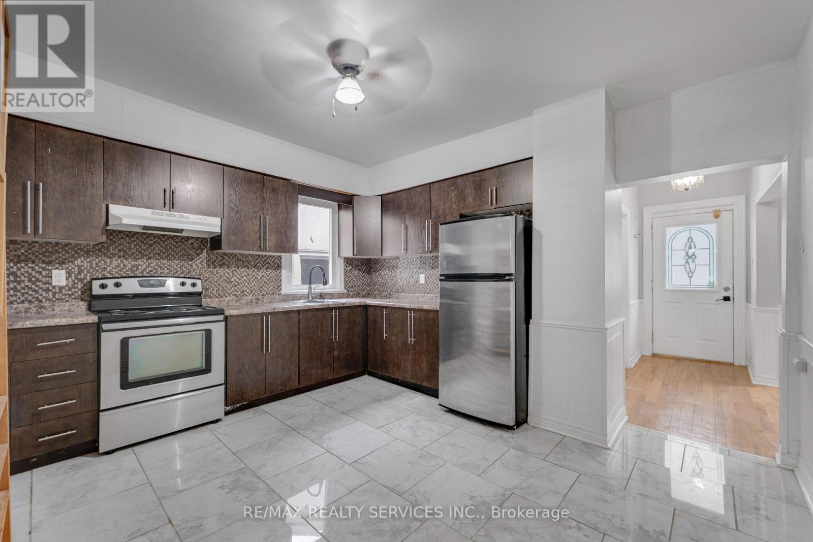 104 Hess Street S, Hamilton, ON
