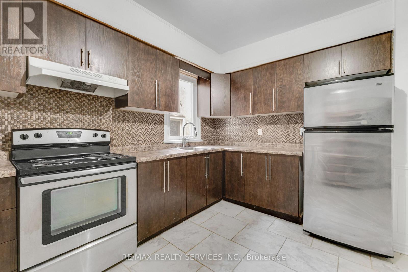 104 Hess Street S, Hamilton, ON