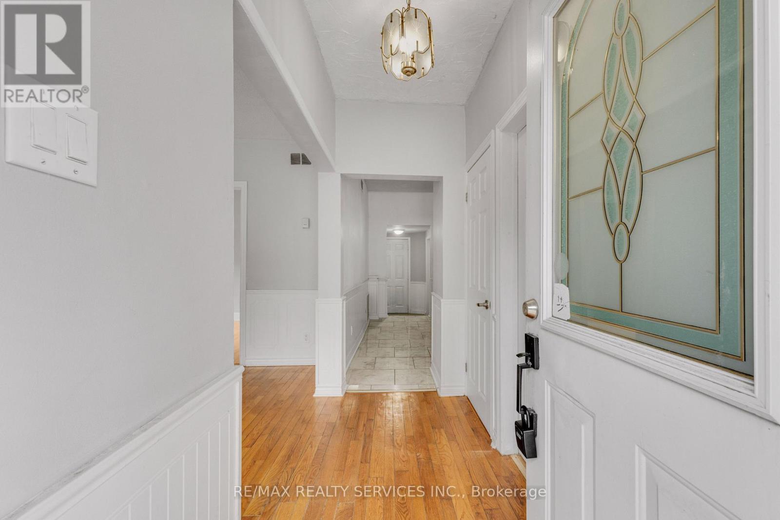 104 Hess Street S, Hamilton, ON
