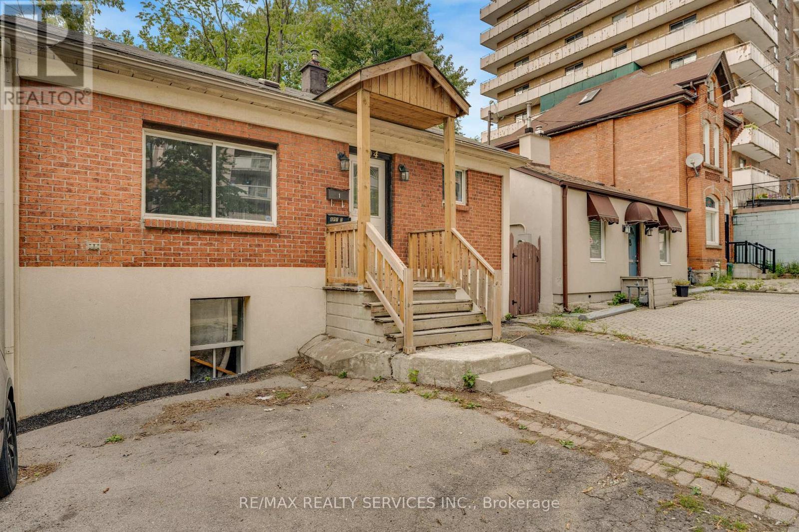 104 Hess Street S, Hamilton, ON