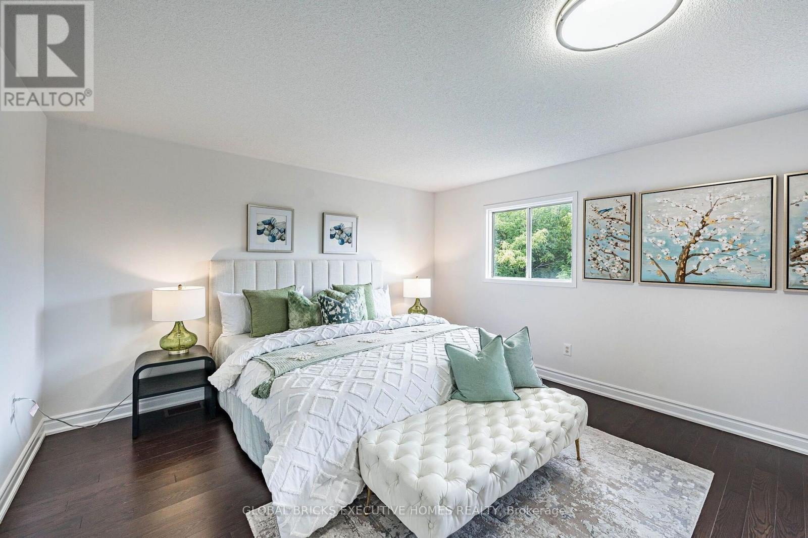 6348 Newcombe Drive, Mississauga, ON