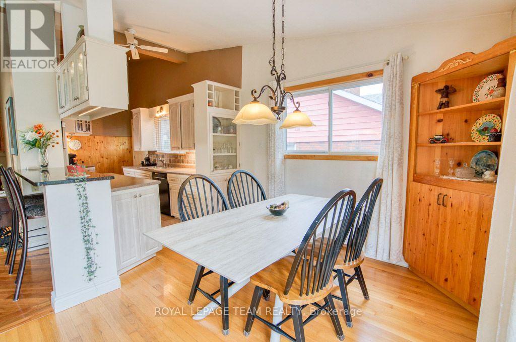 220 Ancaster Avenue, Ottawa, ON