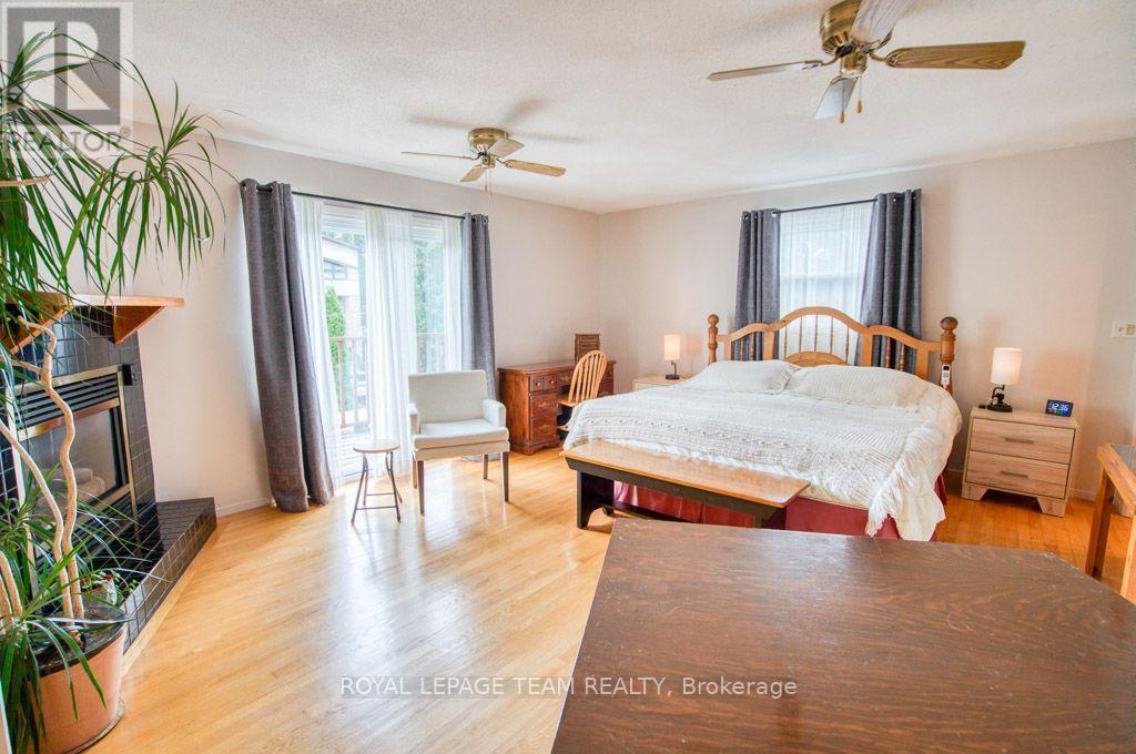Private patio off the primary bedroom - 220 Ancaster Avenue, Ottawa, ON