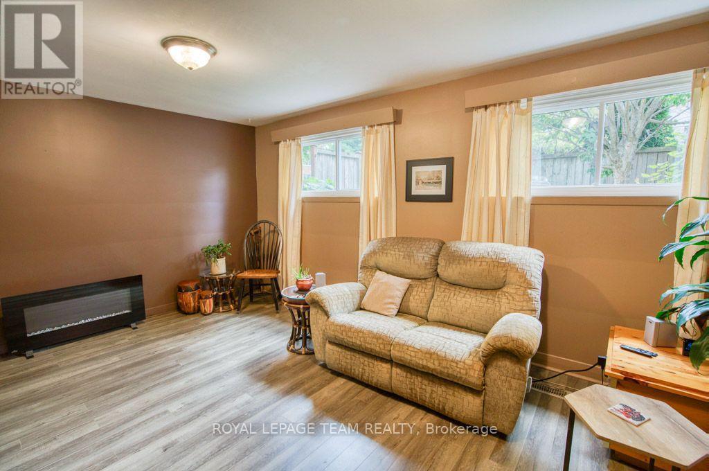Family room on lower level - 220 Ancaster Avenue, Ottawa, ON