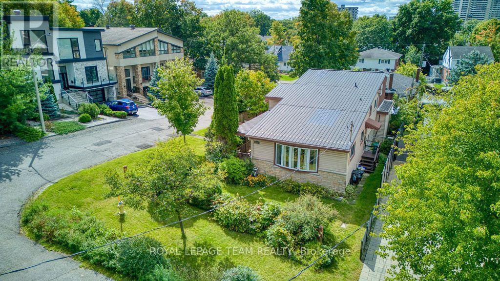 220 Ancaster Avenue, Ottawa, ON
