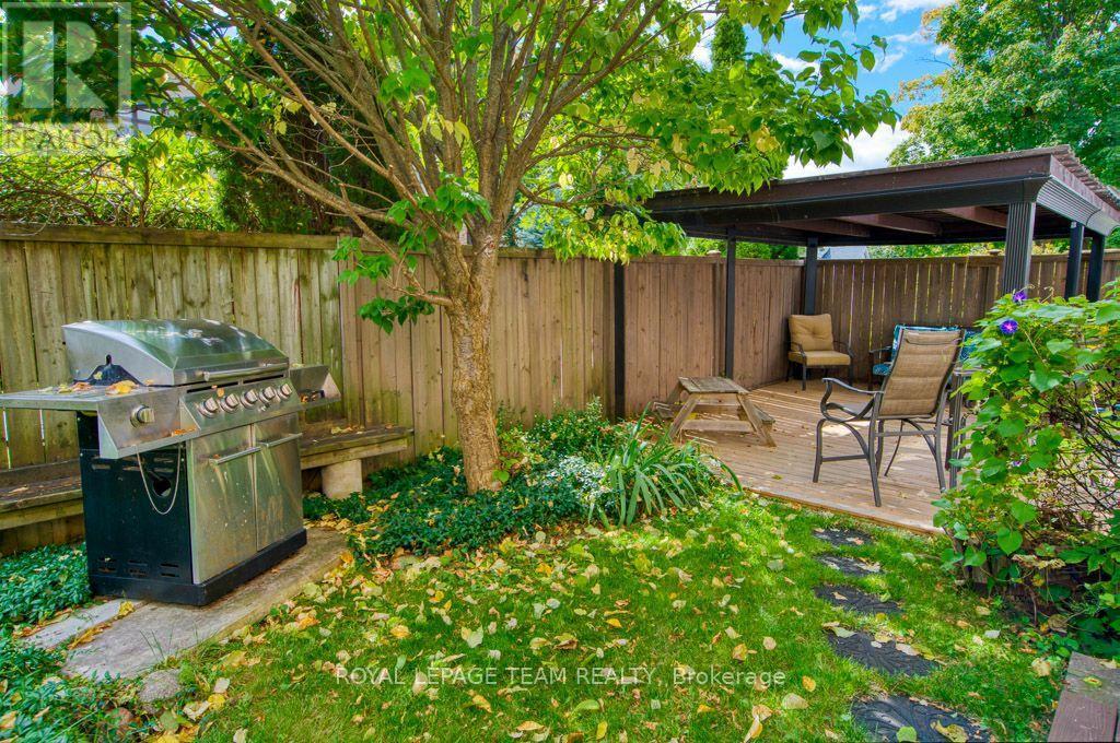 220 Ancaster Avenue, Ottawa, ON