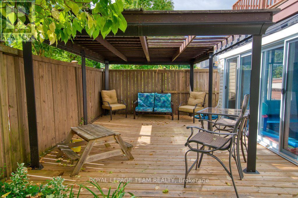 220 Ancaster Avenue, Ottawa, ON