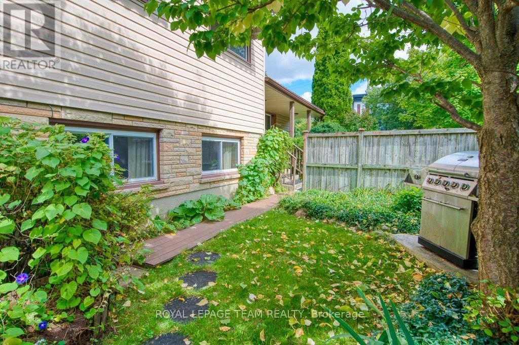 220 Ancaster Avenue, Ottawa, ON