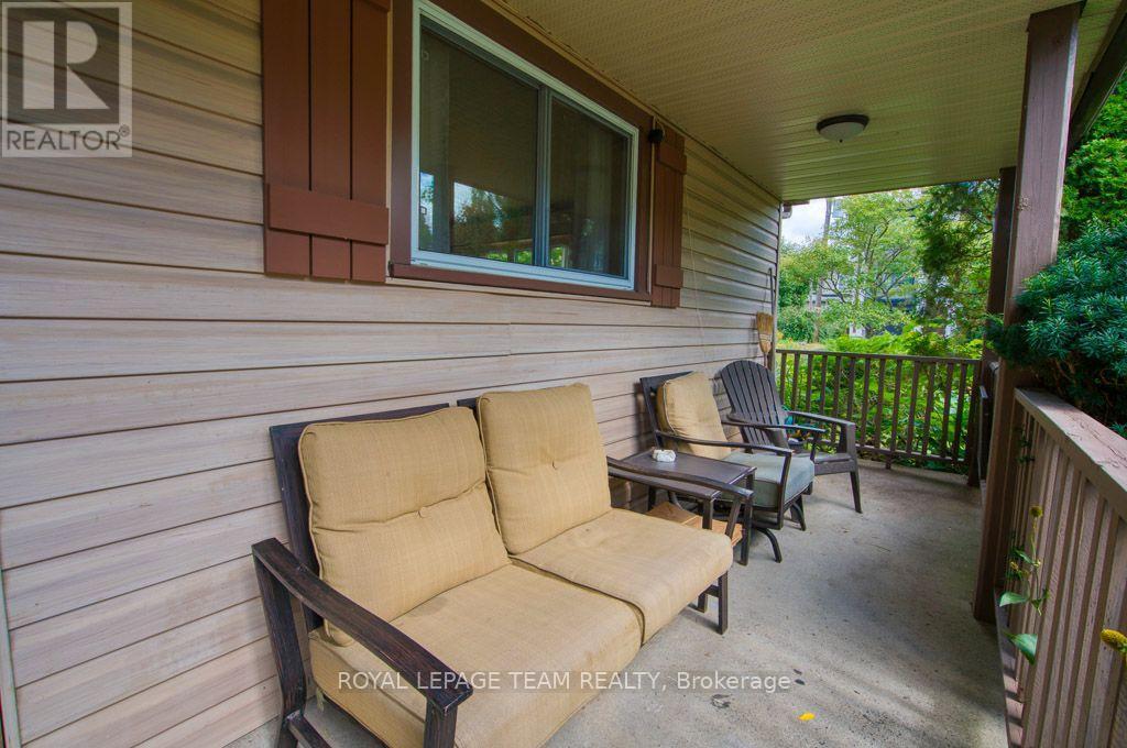 220 Ancaster Avenue, Ottawa, ON