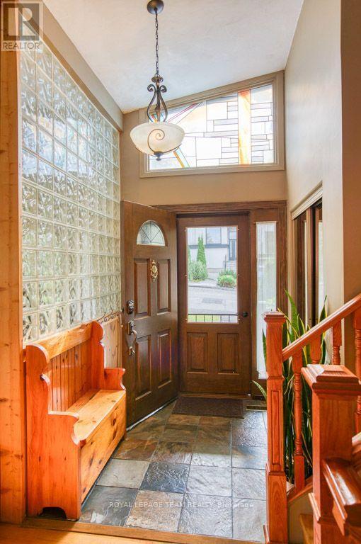 220 Ancaster Avenue, Ottawa, ON