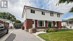 716 EAGLEMOUNT CRESCENT Mississauga, ON L5C 1N9