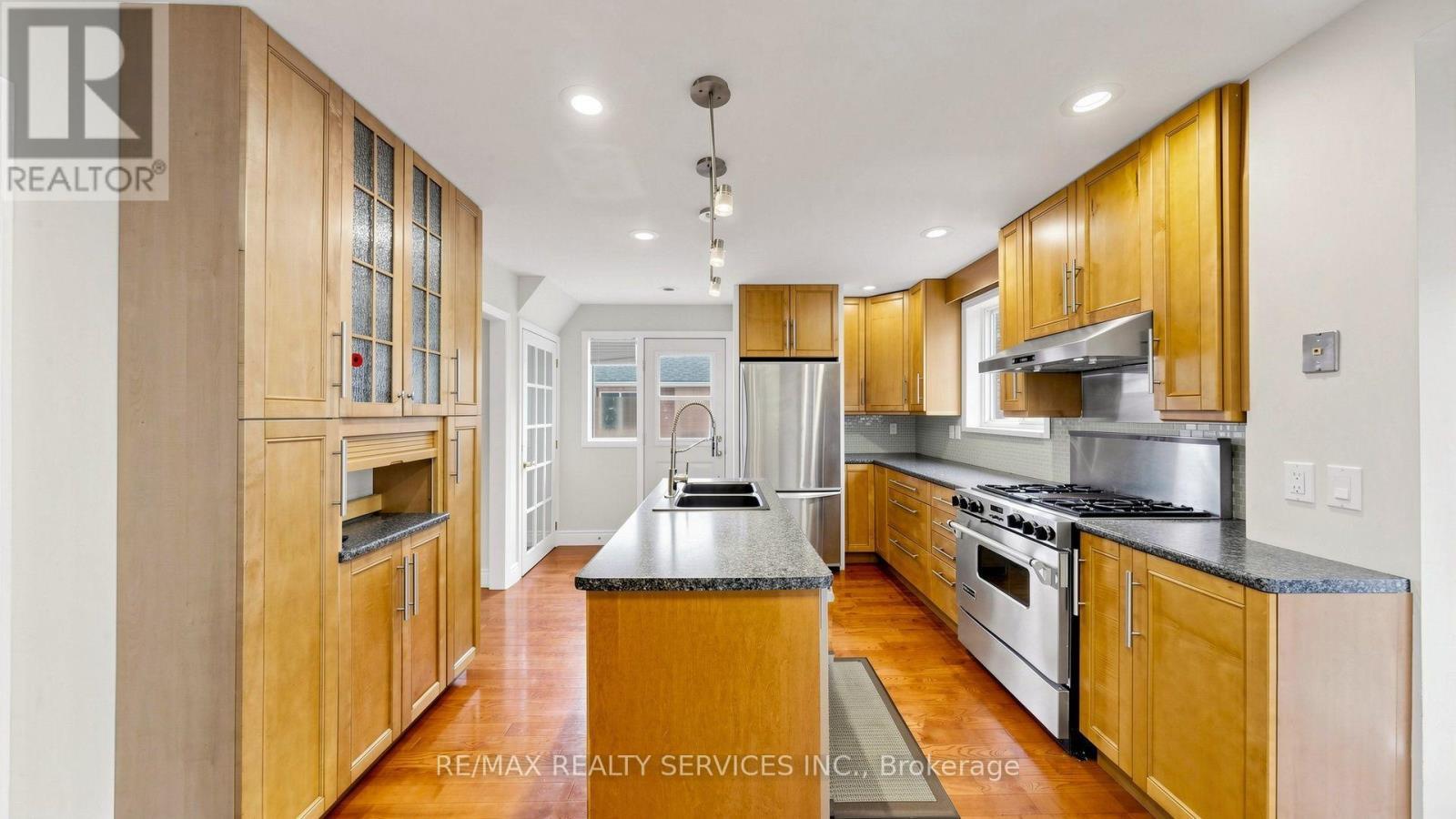 716 Eaglemount Crescent, Mississauga, ON
