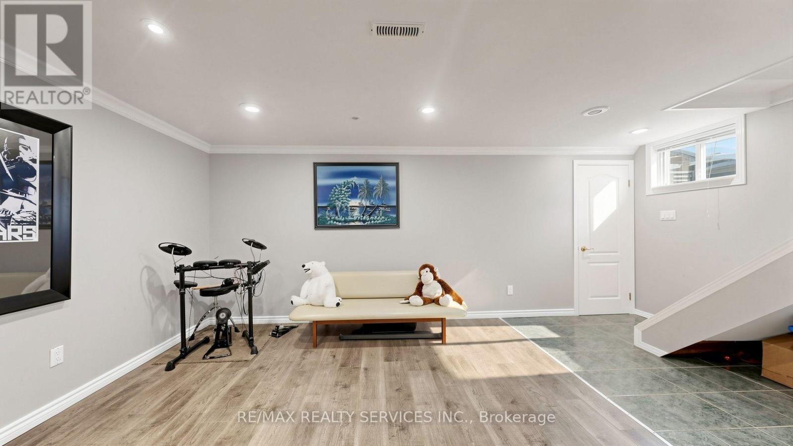 716 Eaglemount Crescent, Mississauga, ON