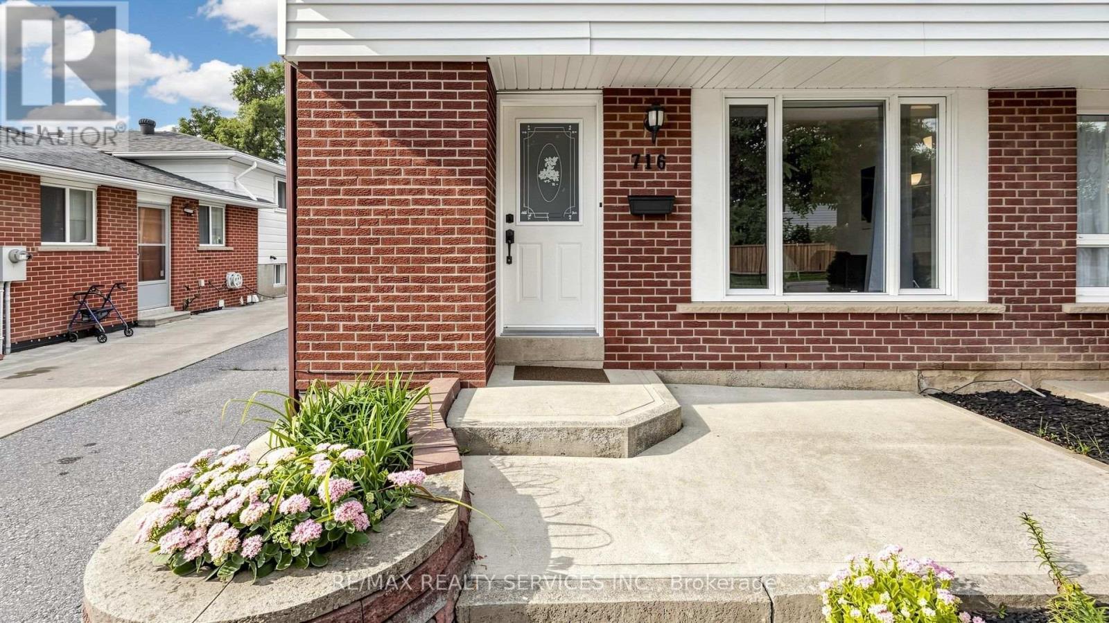716 Eaglemount Crescent, Mississauga, ON