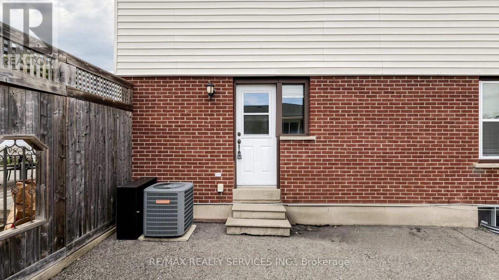 716 Eaglemount Crescent, Mississauga, ON