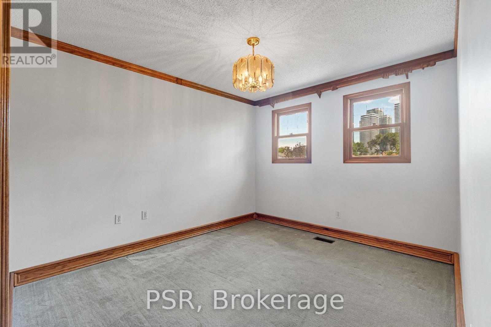 4069 Chelmsford Court, Mississauga, ON