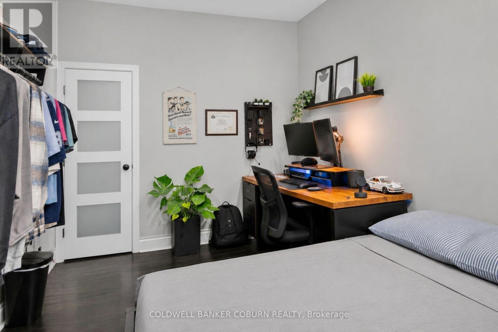 698 Cooper Street, Ottawa, ON