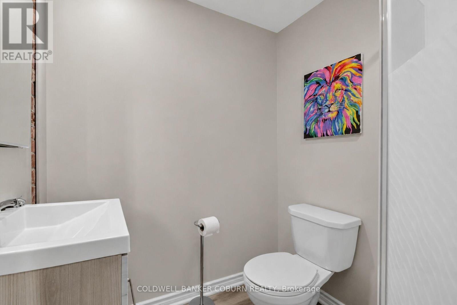 698 Cooper Street, Ottawa, ON