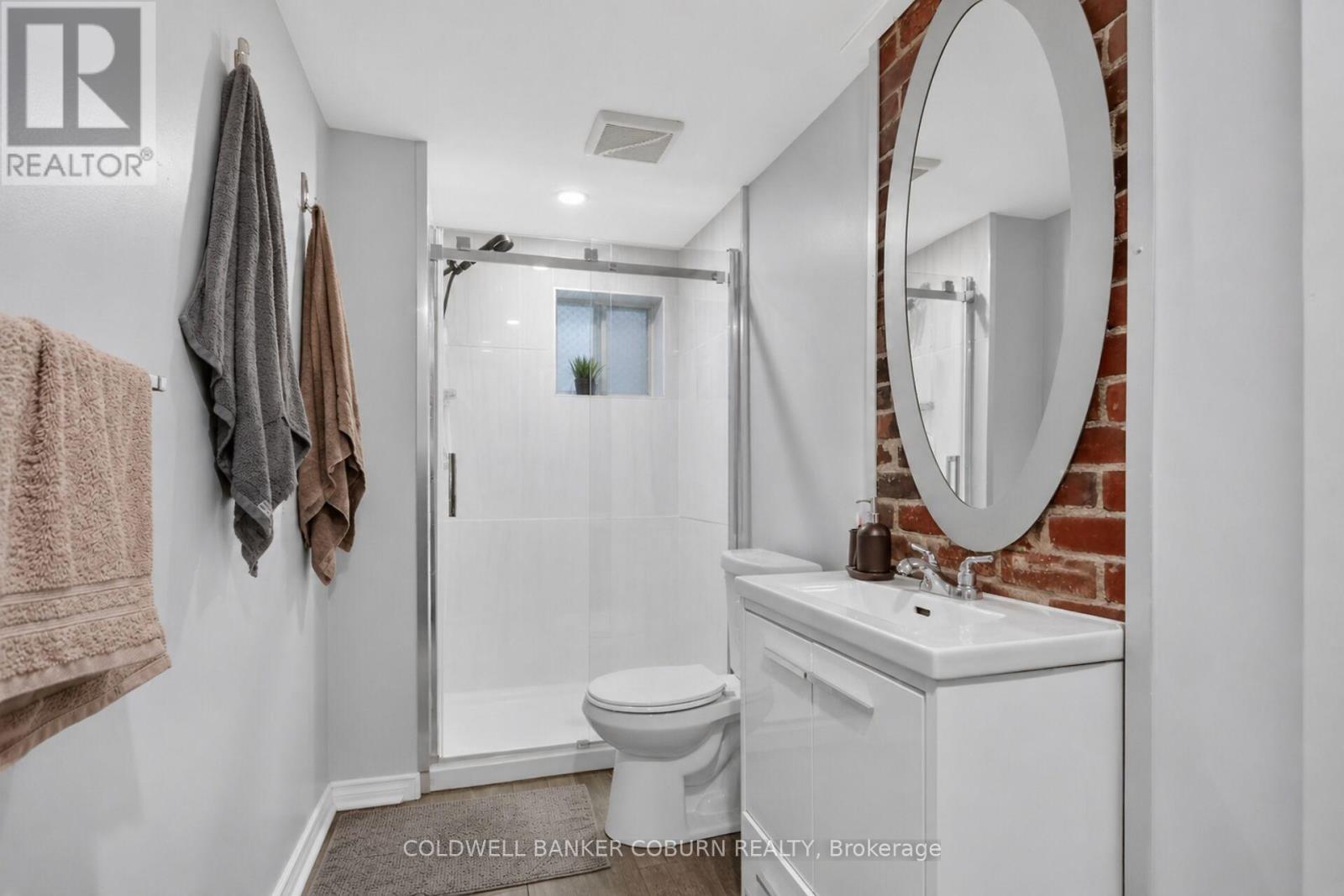 698 Cooper Street, Ottawa, ON