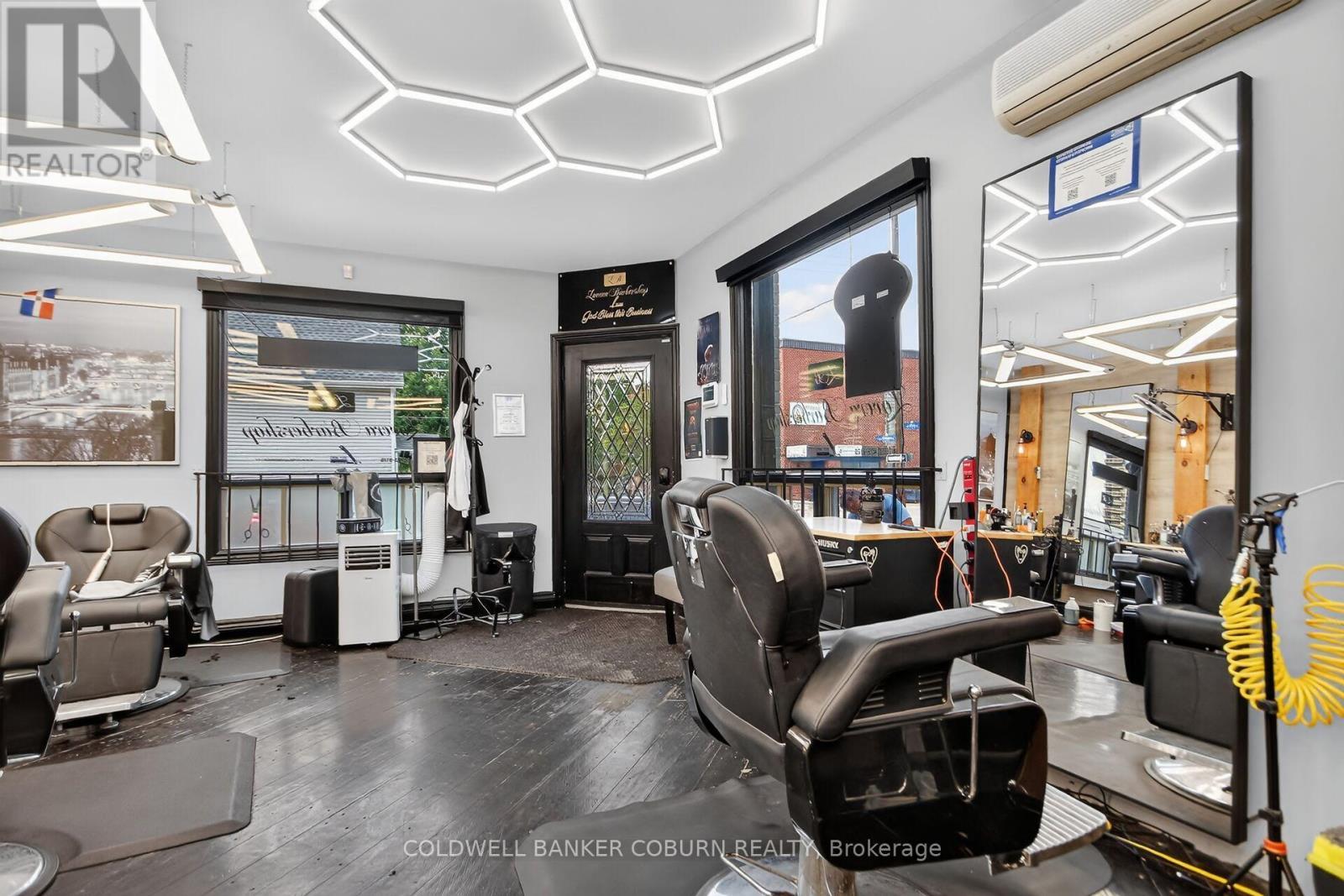 698 Cooper Street, Ottawa, ON
