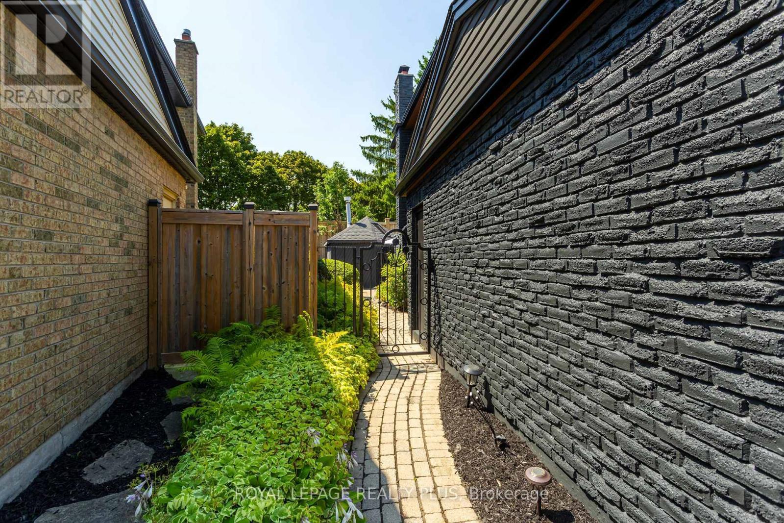 2985 Dancer Court, Mississauga, ON