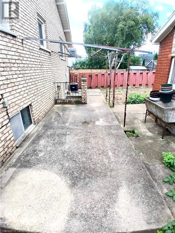 118 Craigroyston Road, Hamilton, ON