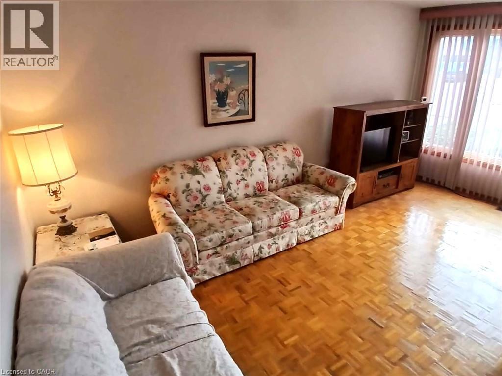 118 Craigroyston Road, Hamilton, ON
