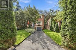 77 GLEN DAVIS CRESCENT Toronto, ON M4E 1X7