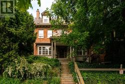 LOWER - 483 PARKSIDE DRIVE Toronto, ON M6R 2Z9